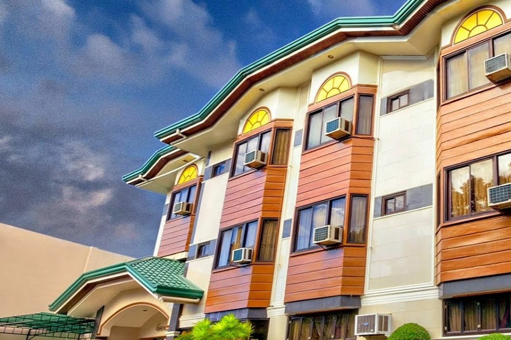 Zen Rooms Vest Grand Suites Bohol Тагбиларан Экстерьер фото